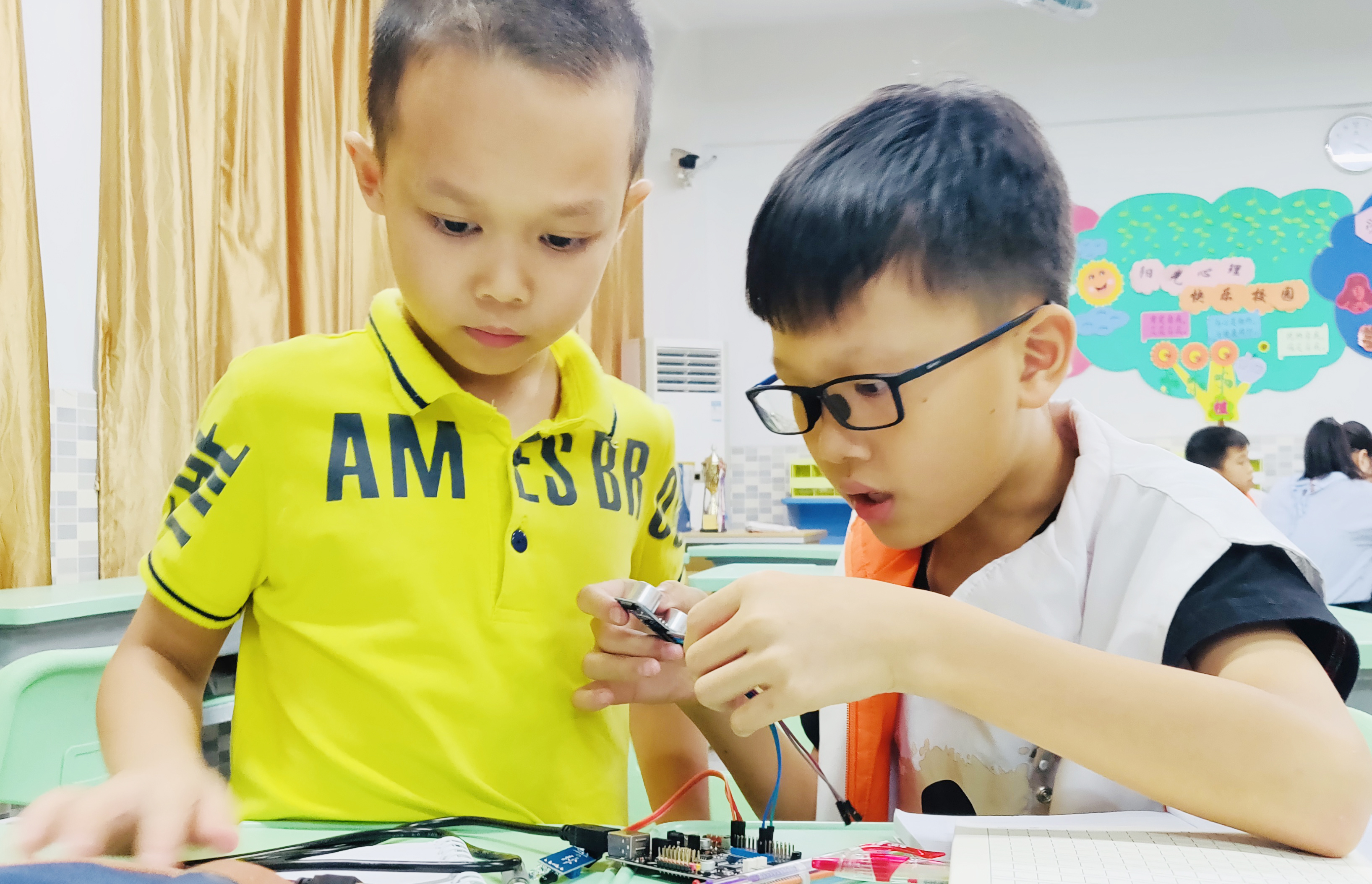 科技发明——给孩子探索世界的机会